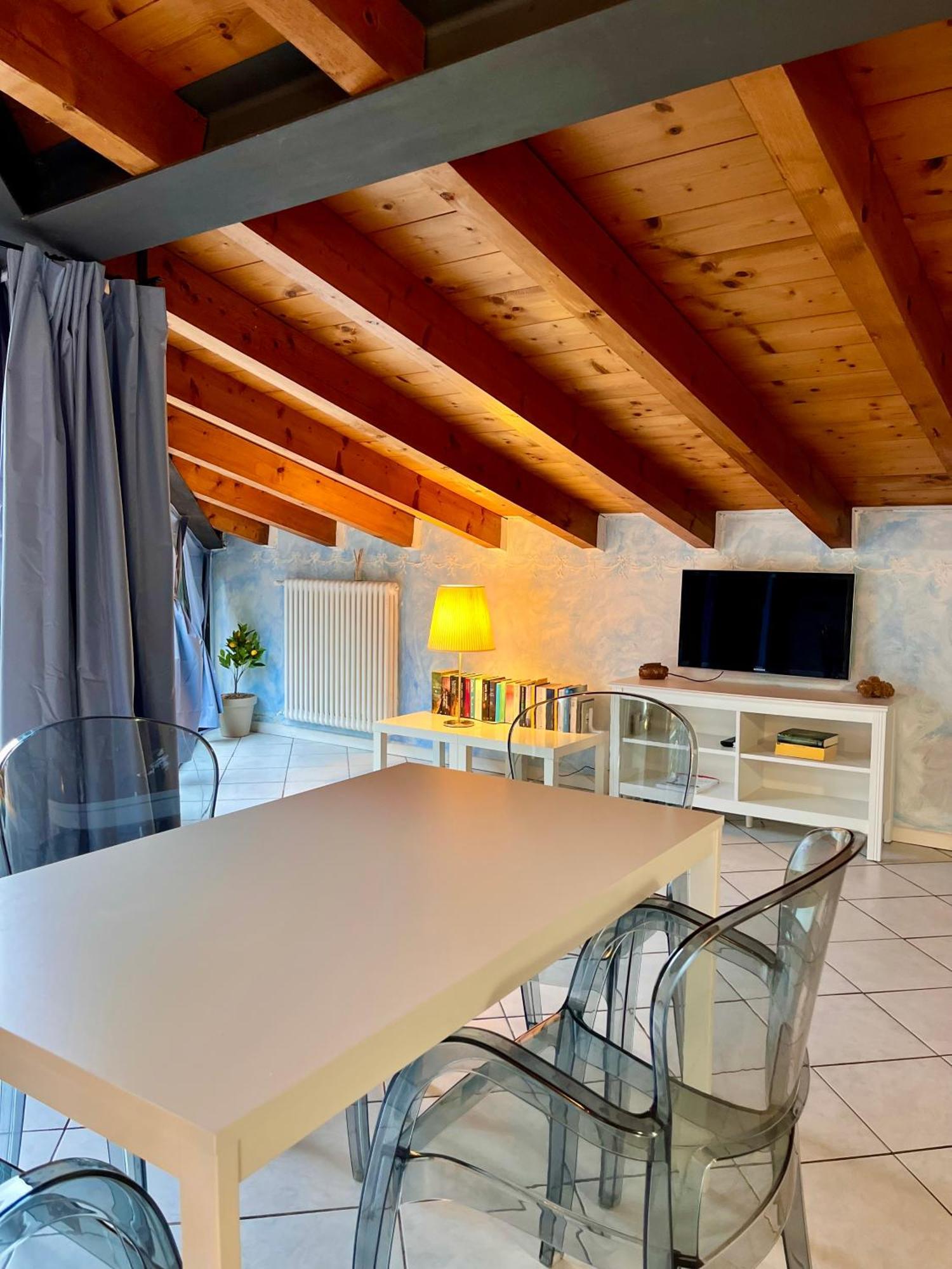 Appartamenti Villa Lina Desenzano del Garda Exterior photo