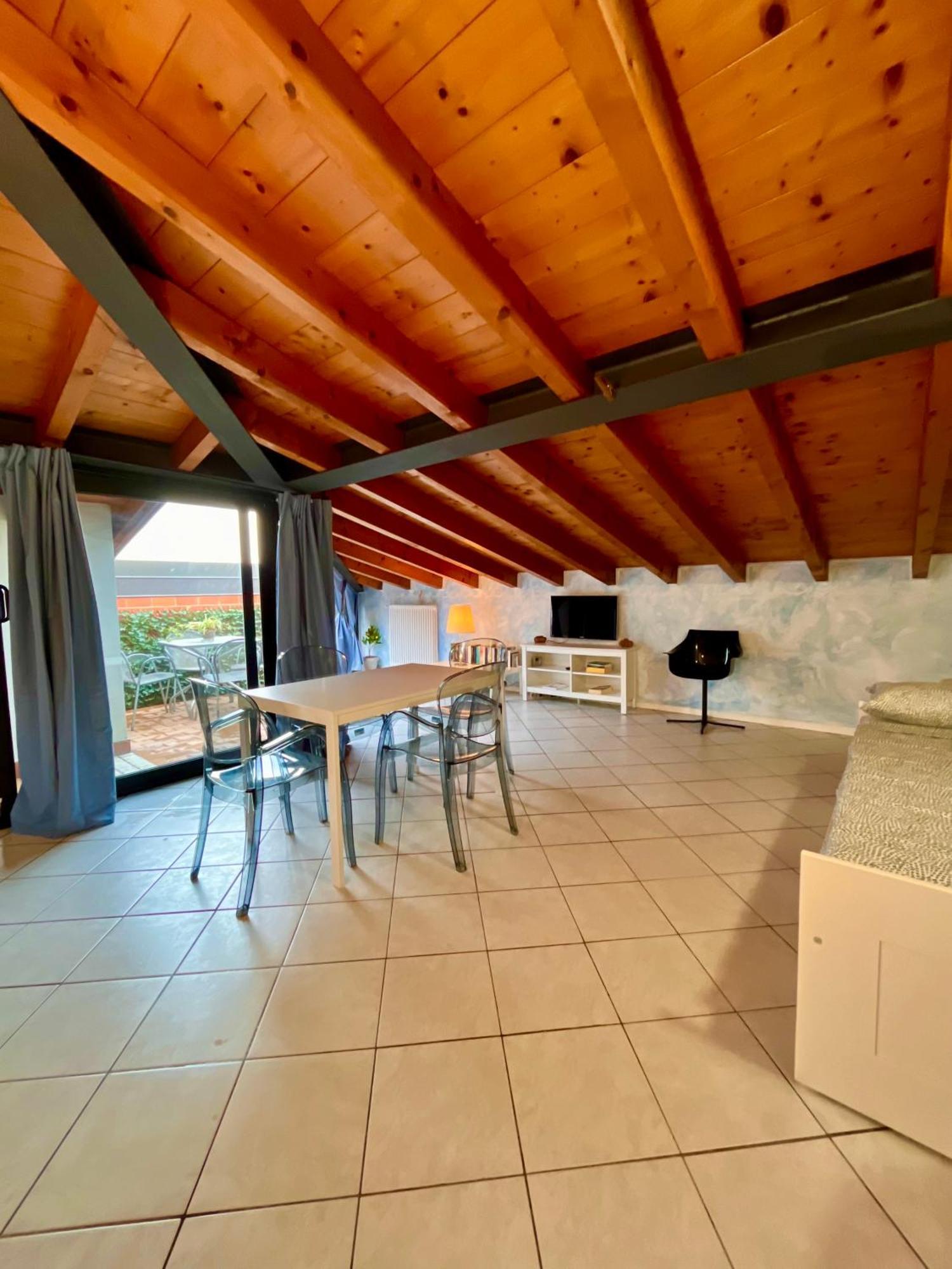 Appartamenti Villa Lina Desenzano del Garda Exterior photo